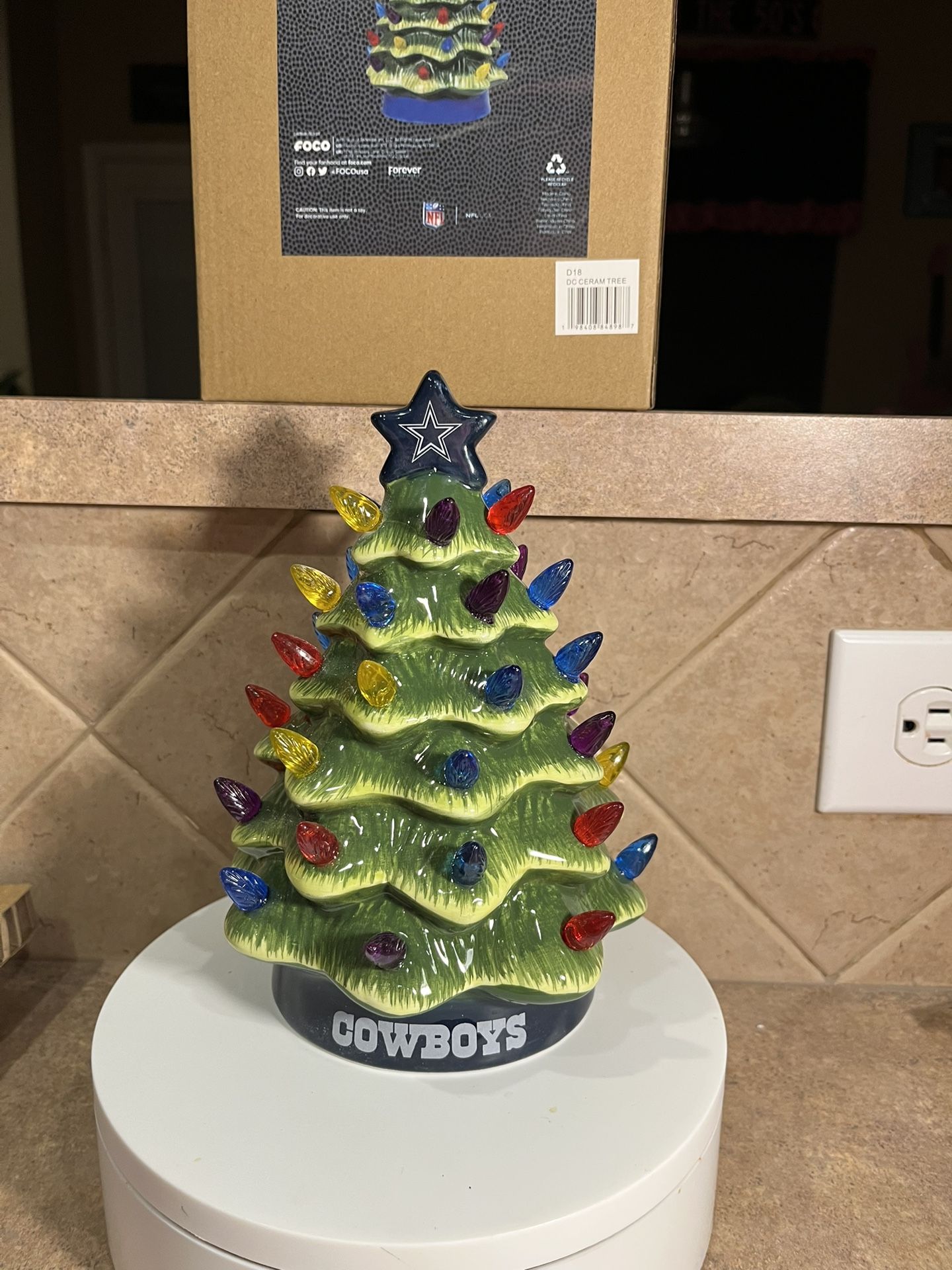 NEW FOCO Dallas Cowboys Team Ceramic Tree Figure