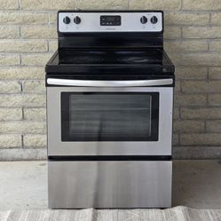 FRIGIDAIRE SMOOTH-TOP ELECTRIC STAINLESS RANGE 4.9 cu ft OVEN STOVE HOME KITCHEN MAJOR APPLIANCE