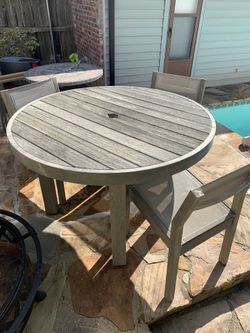 Wooden patio table (chairs X3)