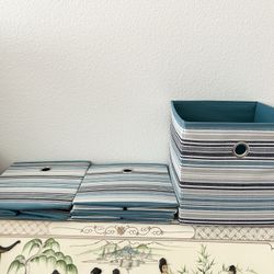 Like New! Mainstays Collapsible Fabric Cubes/Storage Bins 