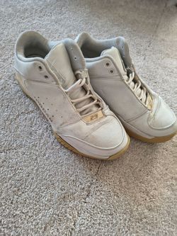Nike Jordan shoes ( size 9 )