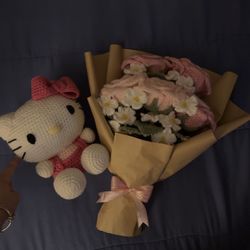 Crochet Bouquet with hello kitty 