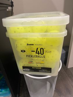 FRANKLIN x-40 PICKLEBALL BALL CASE OF 36