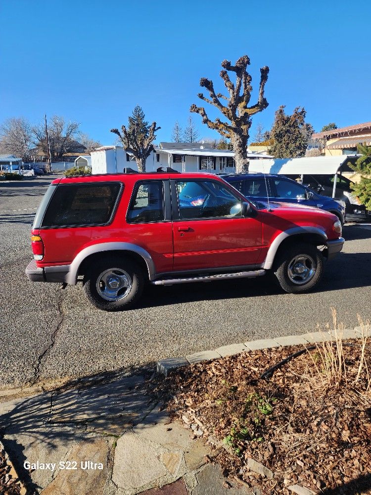 1995 Ford Explorer