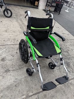 manual folding wheelchair