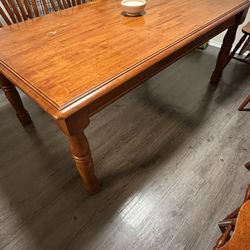 Dining Room Table 