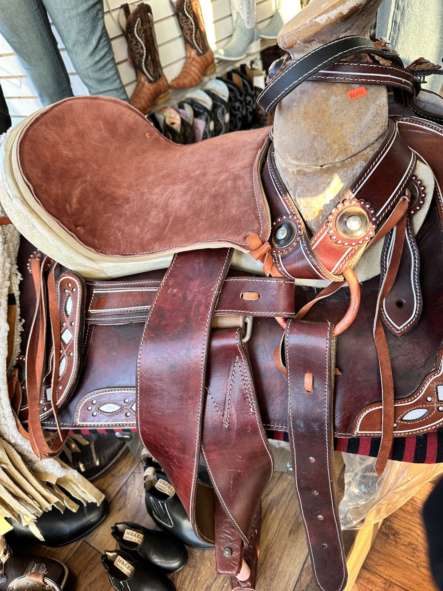 Brand New Horse Saddle / Silla De Montar Para Caballo