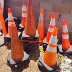 28" Traffic Cones With Reflectors 
