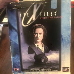 THE XFILES SCULLY BUST STATUE