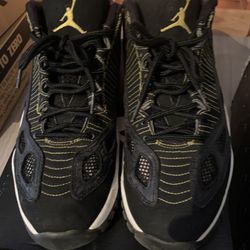 Jordan 11 IE Low Black Zest