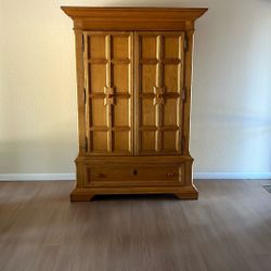Armoire - Drexel Heritage 