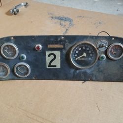 IHC Truck Instrument Cluster