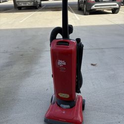 Dirt Devil Vacuum 