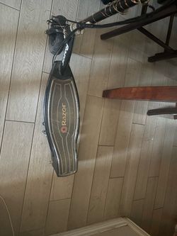Razor electric scooter