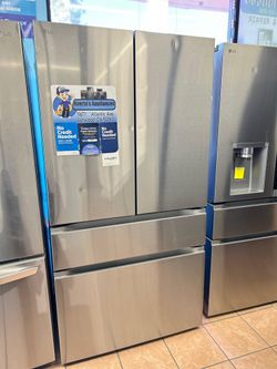 🎇4th of July Sale 🎇 LG 30 cu. ft. SMART Standard Depth MAX French Door Refrigerator with Internal Water Dispenser