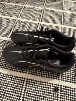 Puma Football Soccer Boots (Size 10)