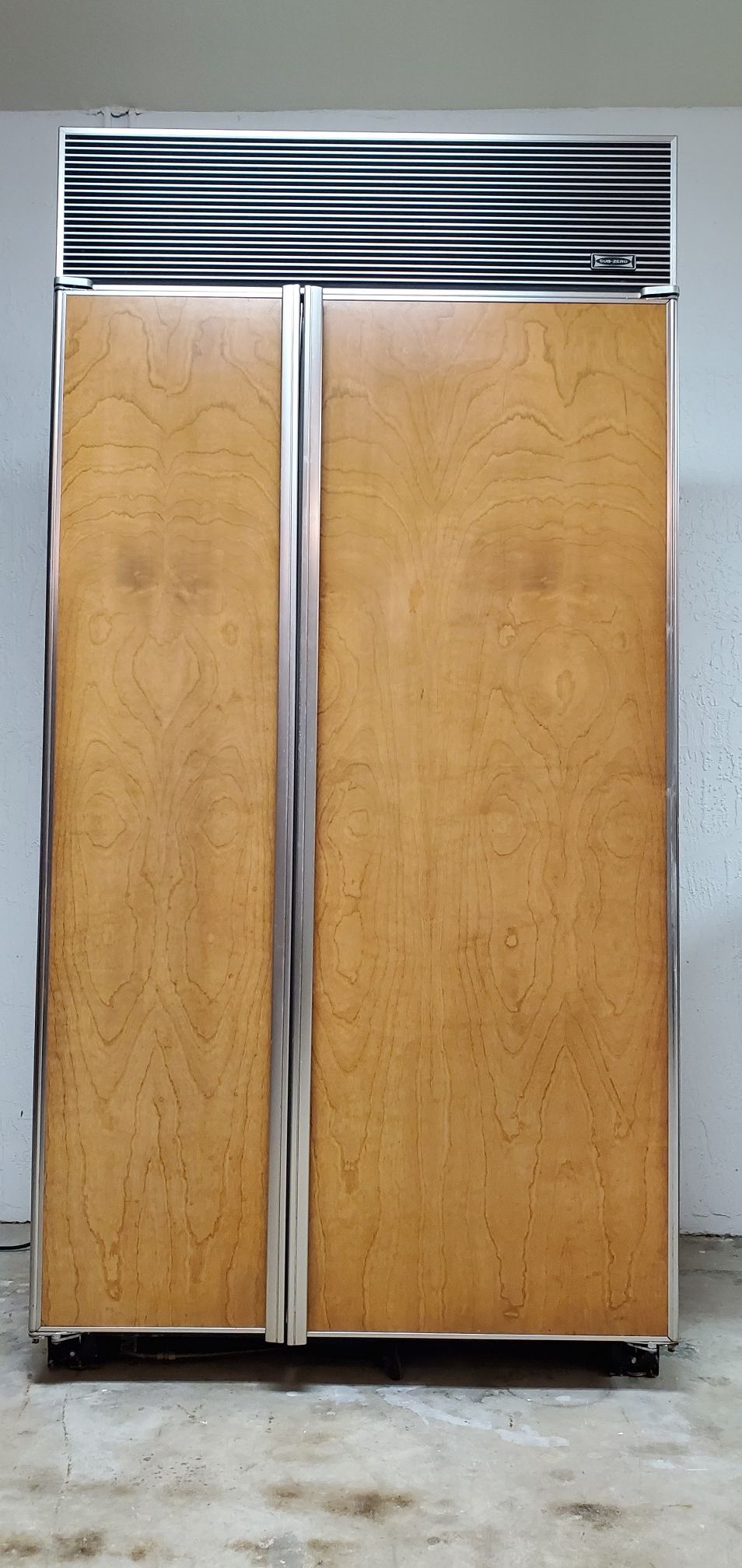 SUB-ZERO WOLF 642/F side by side Refrigerator