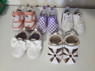 Toddler shoes size 4