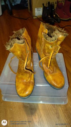 Tan heel boots