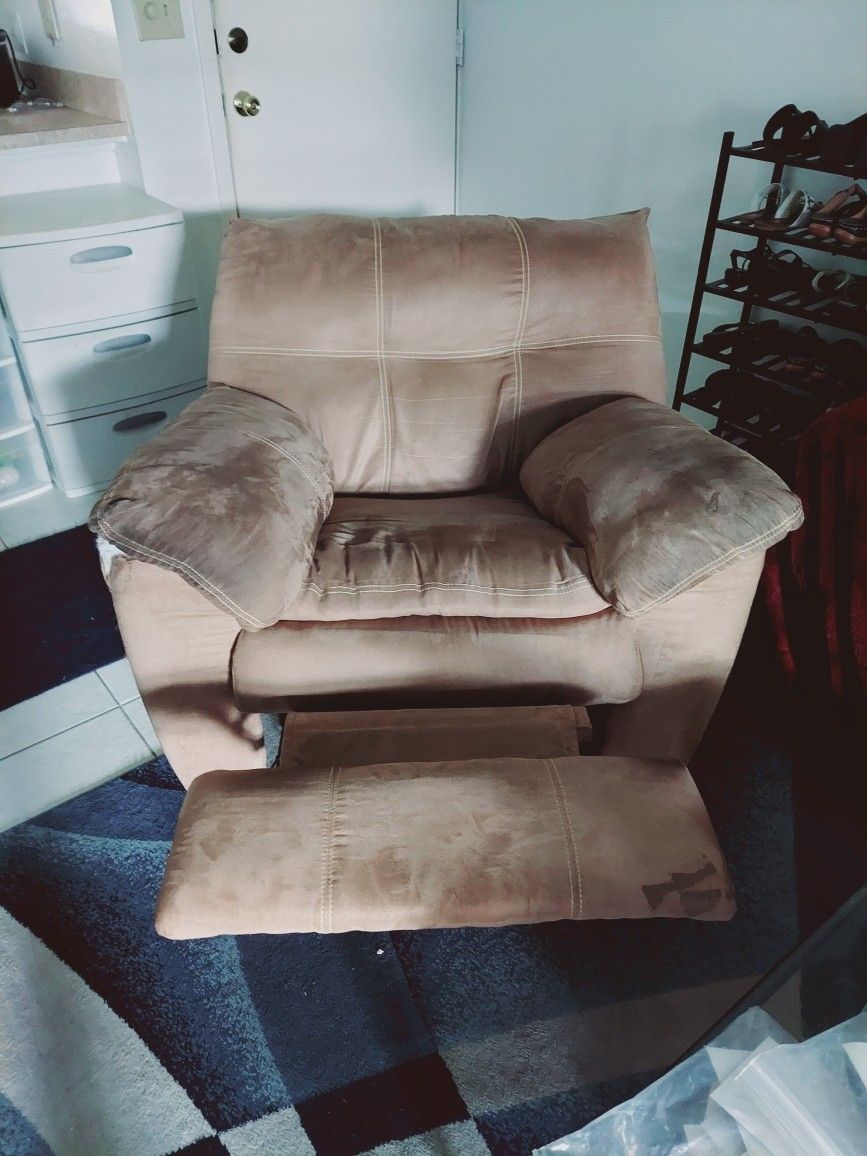 Free Recliner