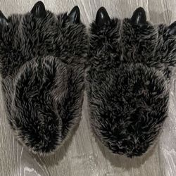 Slippers Size Med 7/8 $5 Each Pair 