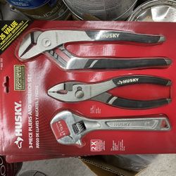 3 Peice Pliers And Wrench Set 