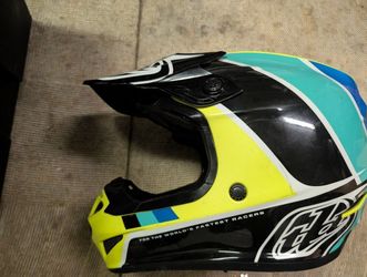 > Troy Lee Designs Full-Face Helmet