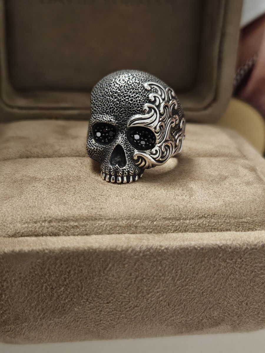 David Yurman Waves Skull Diamond Ring