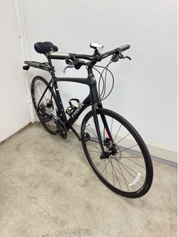 2017 Trek FX 6 Sport Carbon Bicycle – 20” (56 cm) - Like New