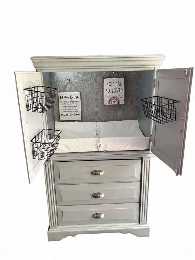Dresser And Baby Changing Station Combo