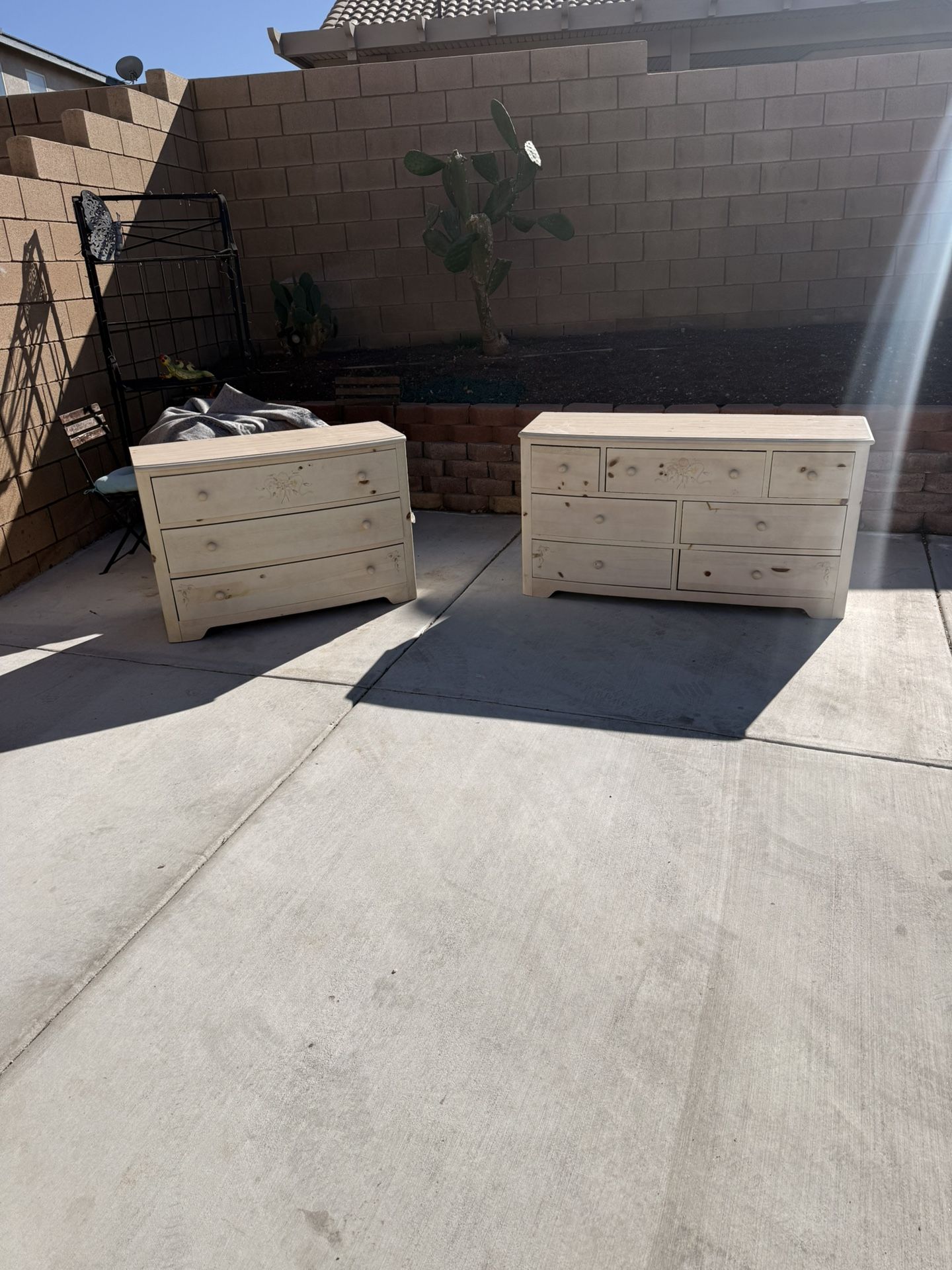 Thomasville (Made In USA) Pine Dresser With Mirror & Floral Accent Design (2) Pieces