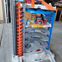 Hot Wheels Garage 