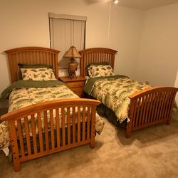 Twin bed set