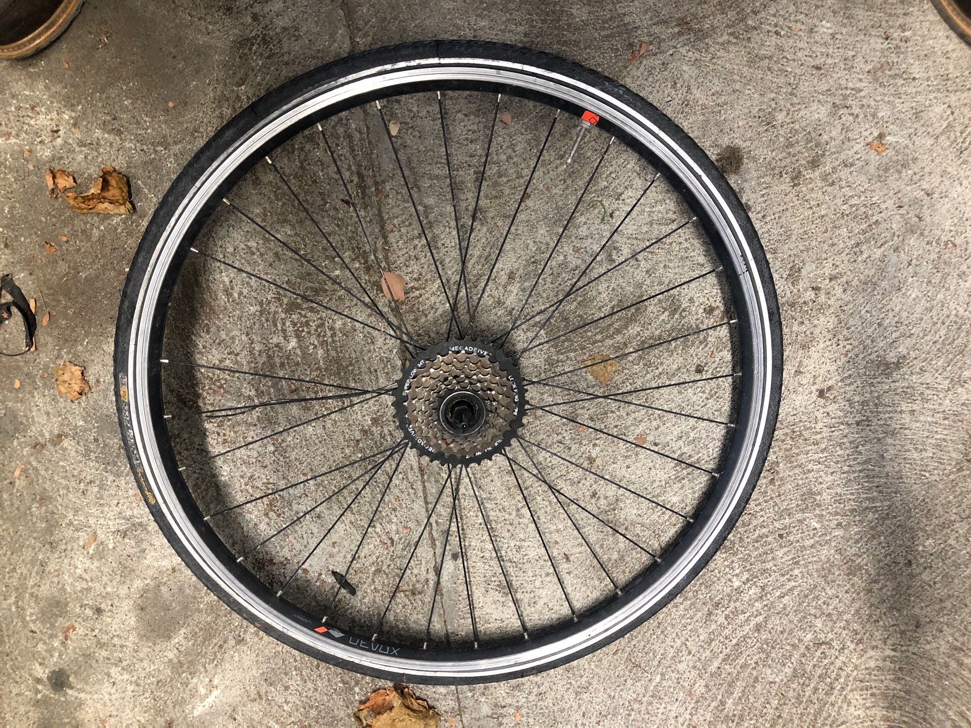 High end bicycle wheels off TREK bike