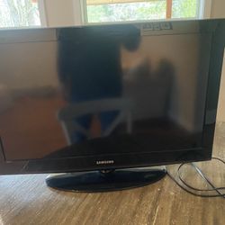 Samsung 32” Tv