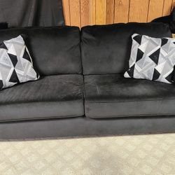 Couch & Matching Love Seat