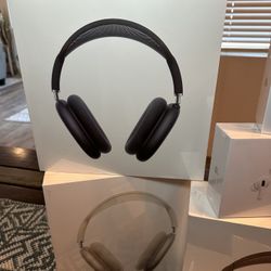 AirPods Max Brand New