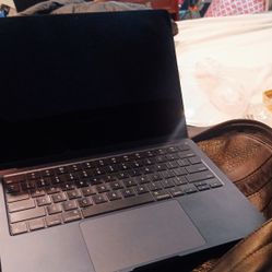 Apple Macbook AIR M2* A2681*(Activation Lock)