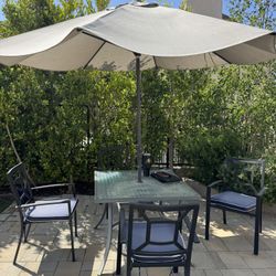 Outdoor patio set with Umbrella 