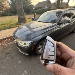 Car keys/Fobs/Llaves de Autos
