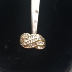 14K Gold & Diamond Ring