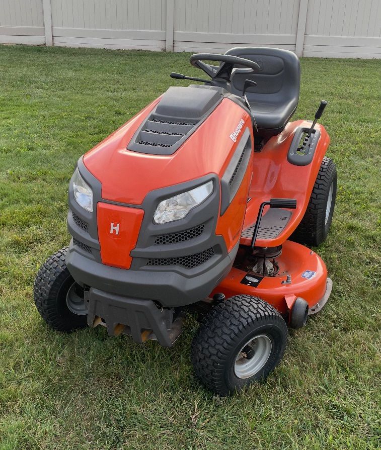 Husqvarna riding mower 42 inch deck