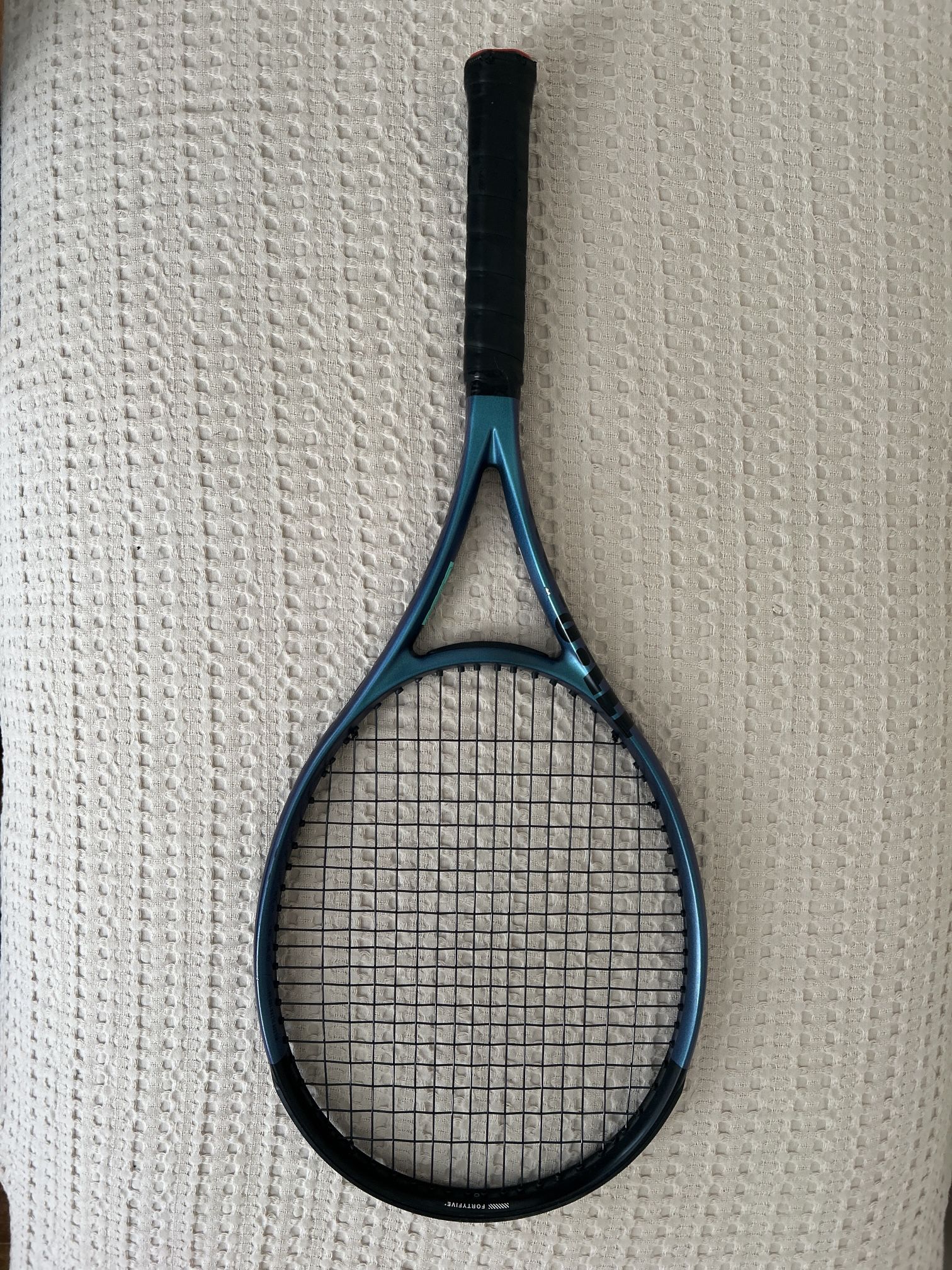 Wilson Ultra 100L V4 Tennis Racket