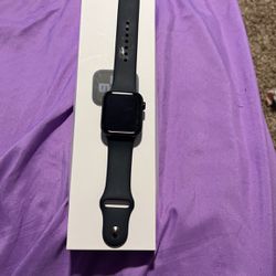 New Apple Watch SE 