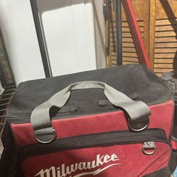 Milwaukee Tools  18” Rolling Tool Bag 