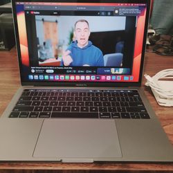 MacBook Pro Laptop, Touchbar, 17