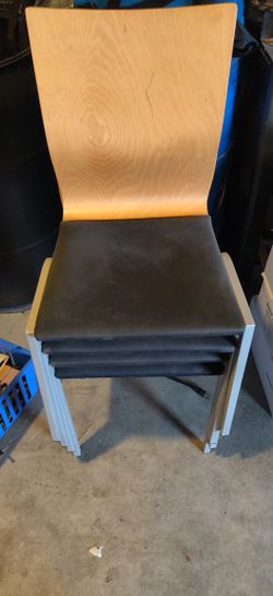 4 Kitchen Chairs