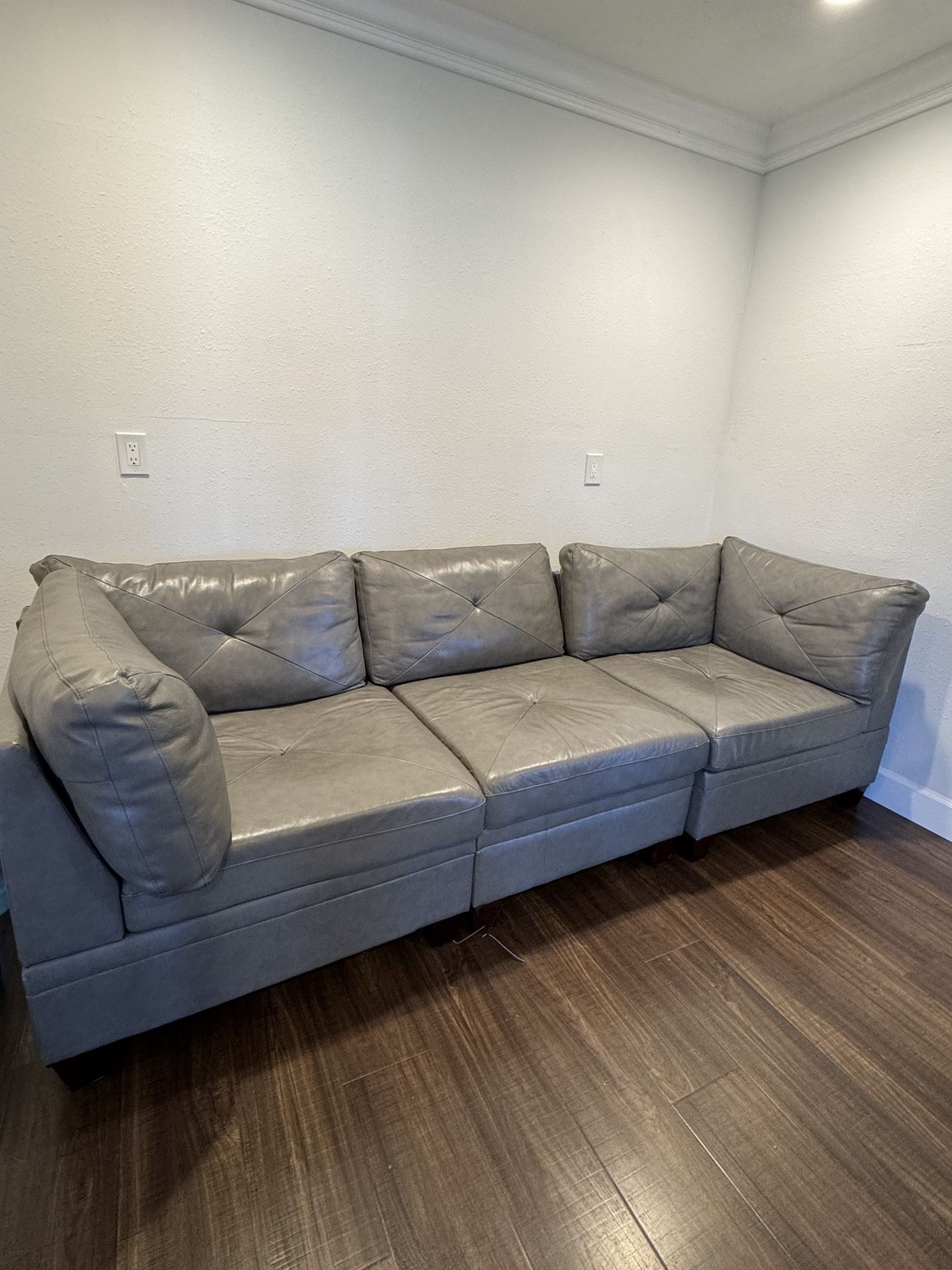Good Leather Couch For Sale