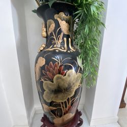 Beautiful Big Chinese Vase
