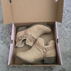 Women's Ankle Boots Size 10